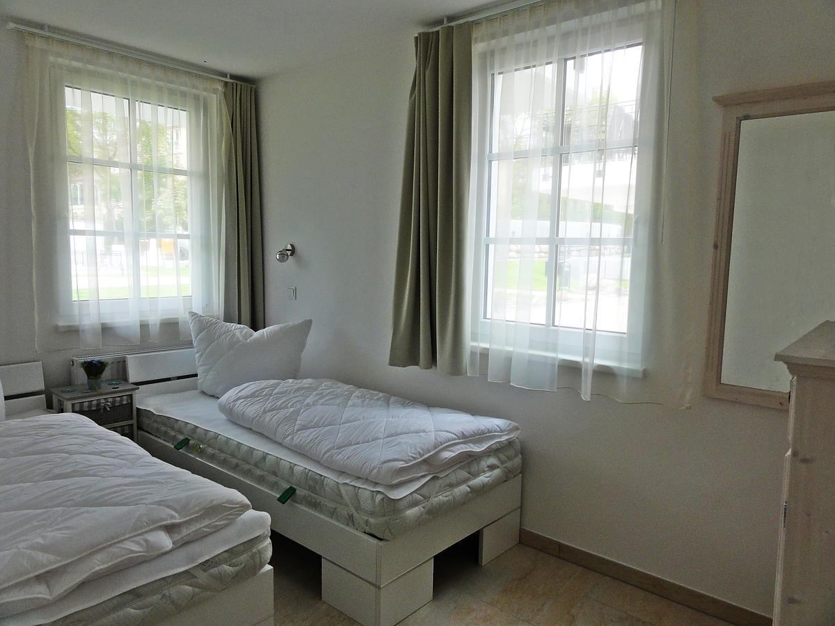 3 Zimmer Ferienwohnung Haus Meeresblick Mit Meerblick A005 Mit Suedterrasse Und Strandkorb Baabe Bagian luar foto